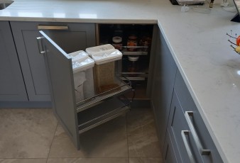 Shaker kitchens